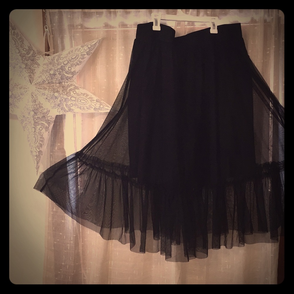 NWT Black tulle overlay Torrid skirt